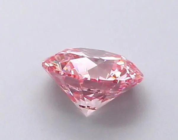 0.9-Carat Round Shape Lab Grown Diamond