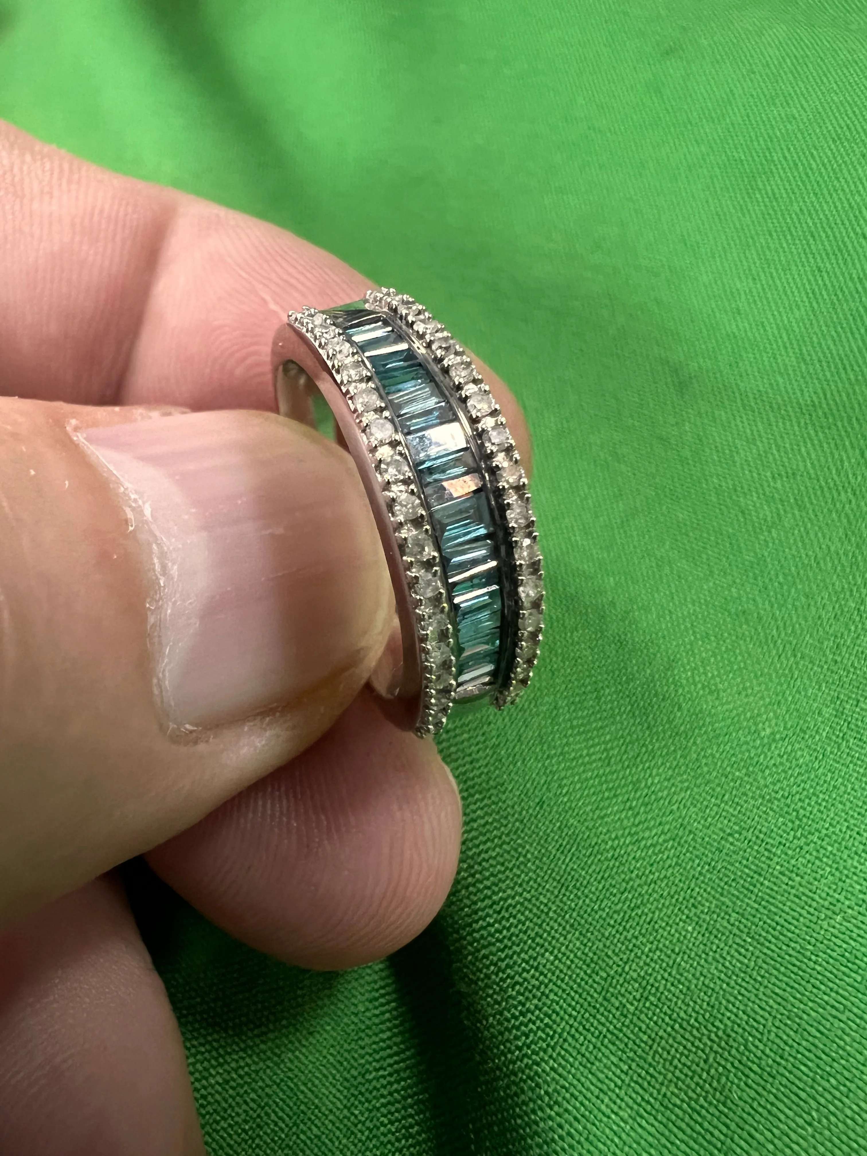 10K White gold blue diamond band ring-19796