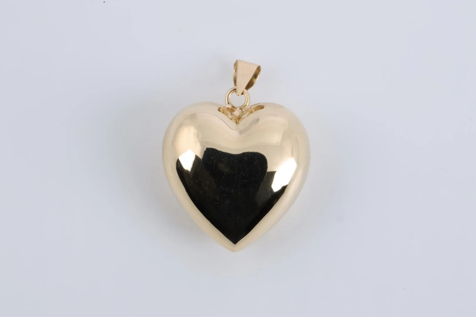 14k Yellow Gold Puffy Heart Pendant (3.72g.)