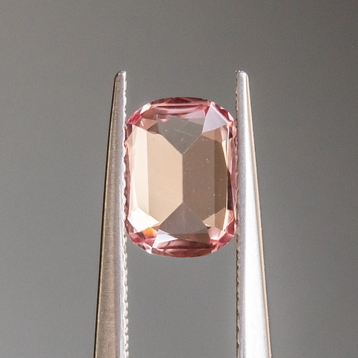 1.84CT OLD MINE CUSHION CUT GARNET, MAUVE PINK, 8.28X6.16MM