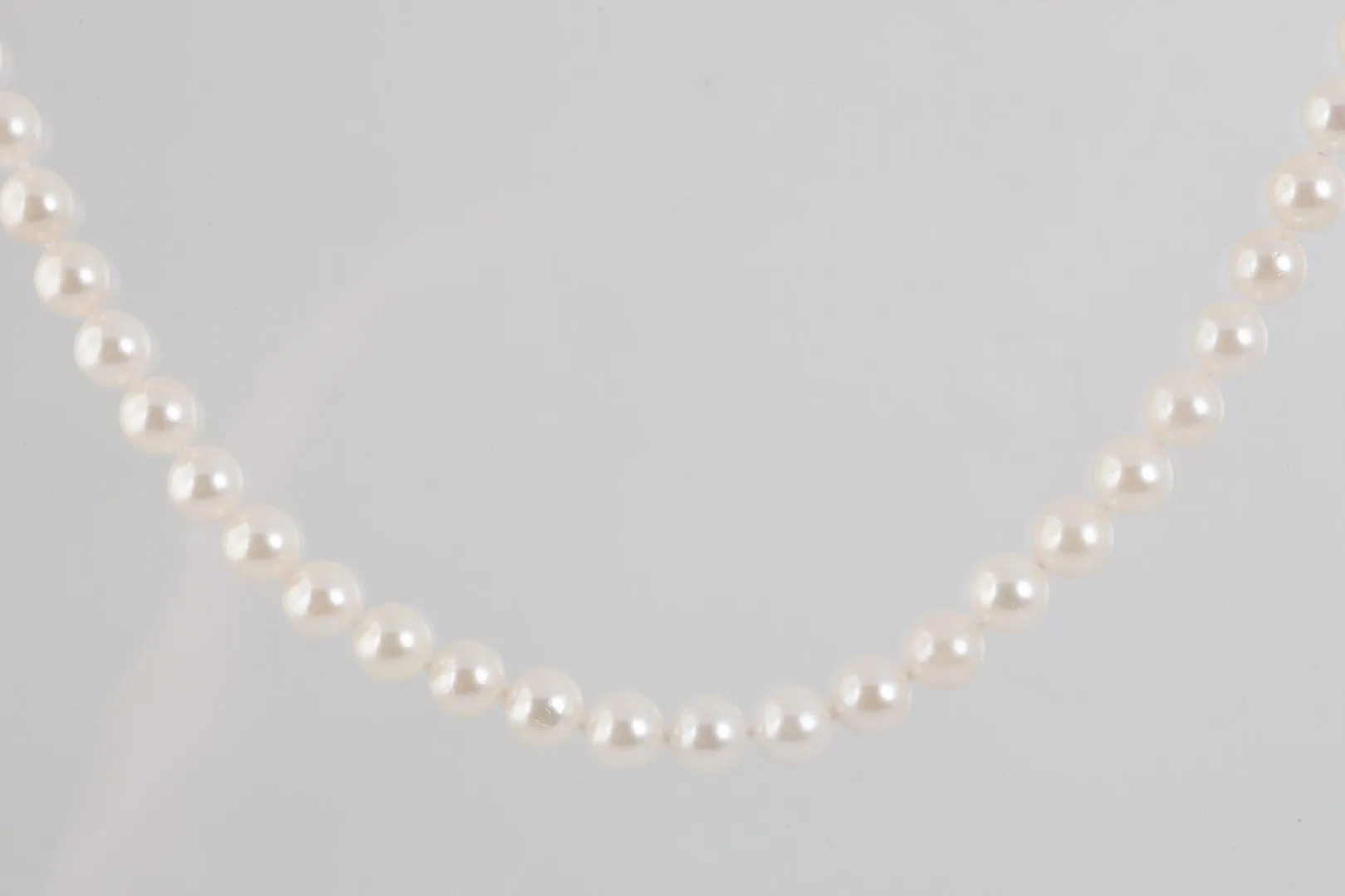 18" 14k Yellow Gold Pearl Necklace (32.48g.)