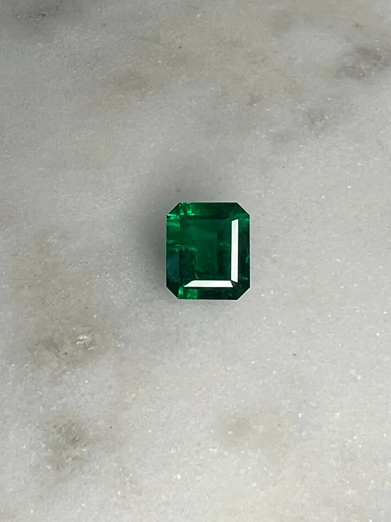 3.41 CARAT EMERALD CUT NATURAL GREEN EMERALD LOOSE GEMSTONE. 3.41 CT GREEN ZAMBIA BY MIKE NEKTA NYC