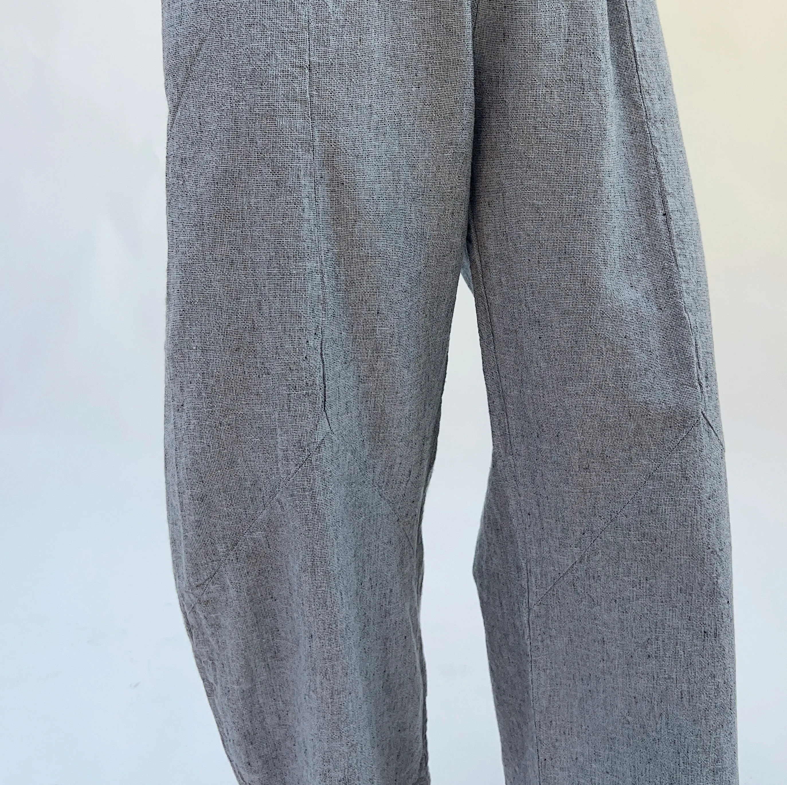 Cut Loose | Crosshatch Barrel Crop Pant in Aluminum