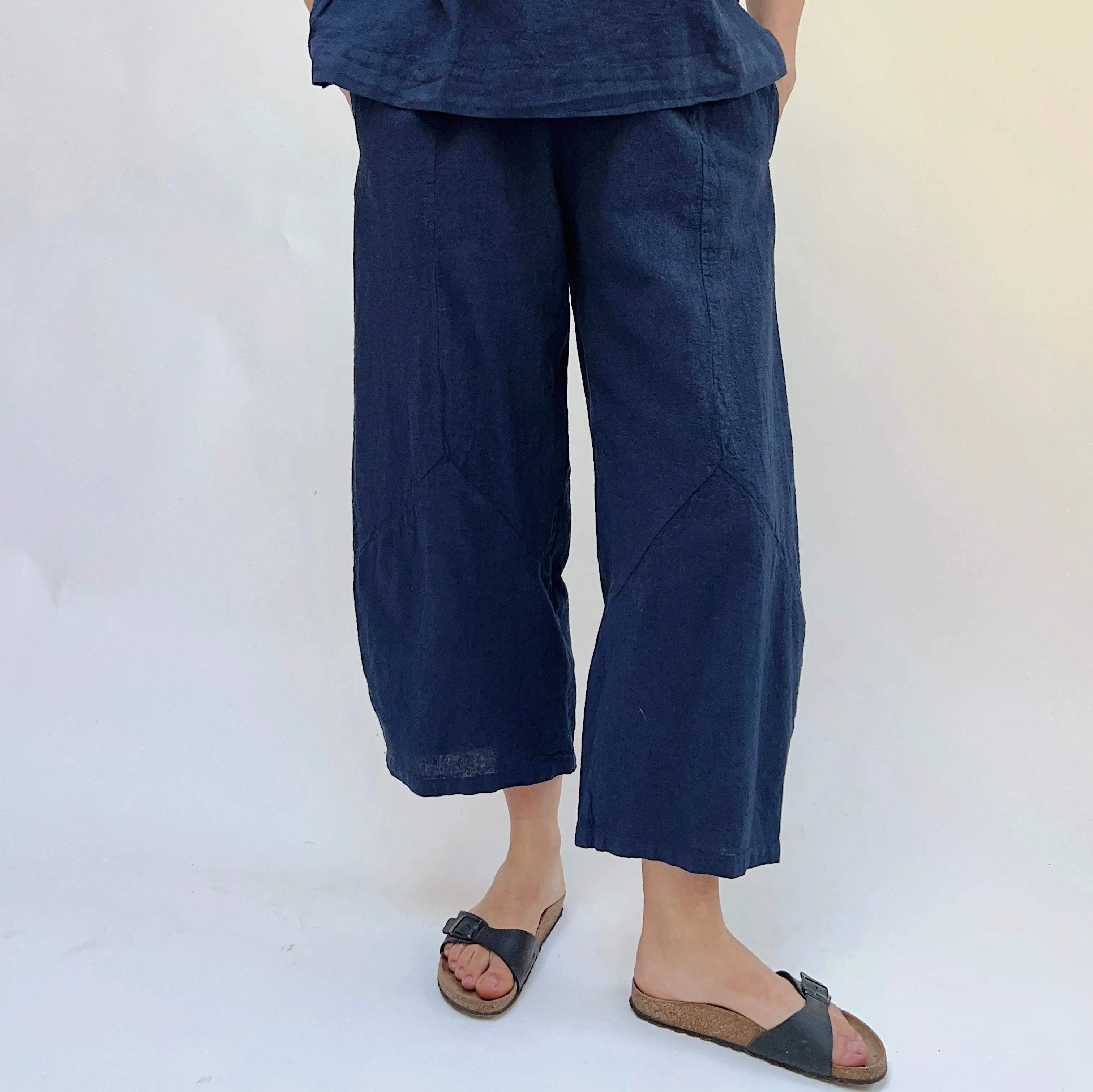 Cut Loose | Crosshatch Barrel Crop Pant in Nightsky