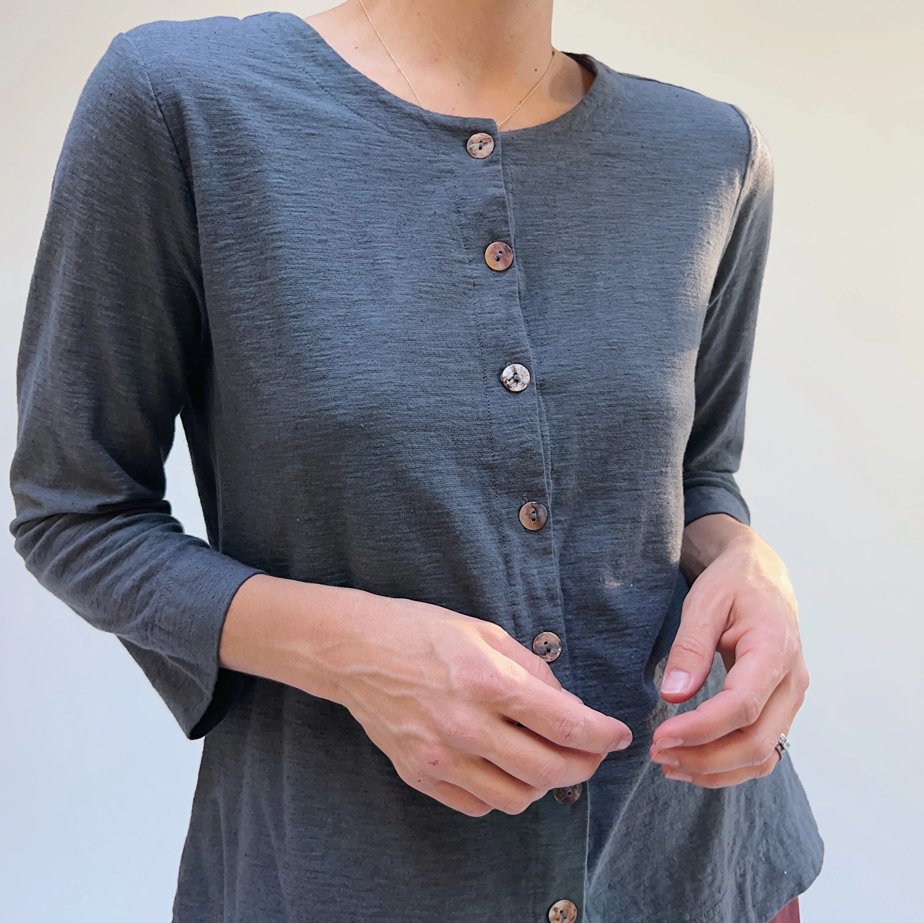 Cut Loose | Easy Cardigan in Anthracite