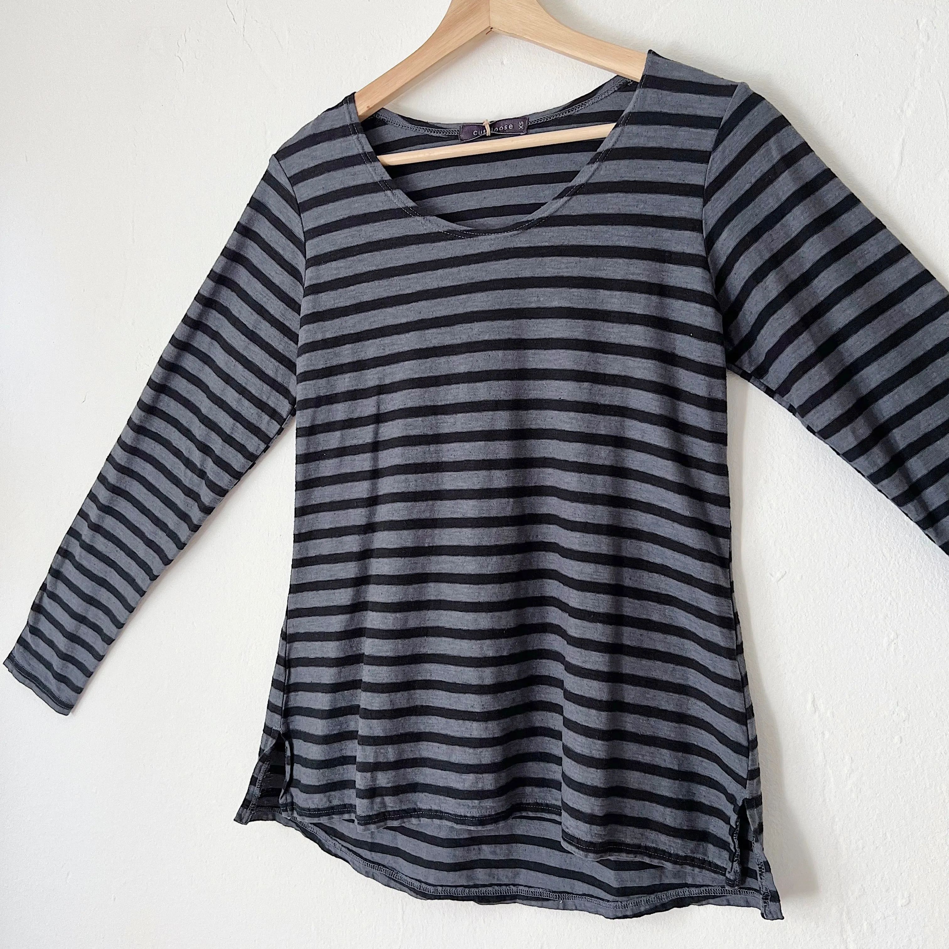 Cut Loose | Modern Linen Blend Top in Anthracite Stripe