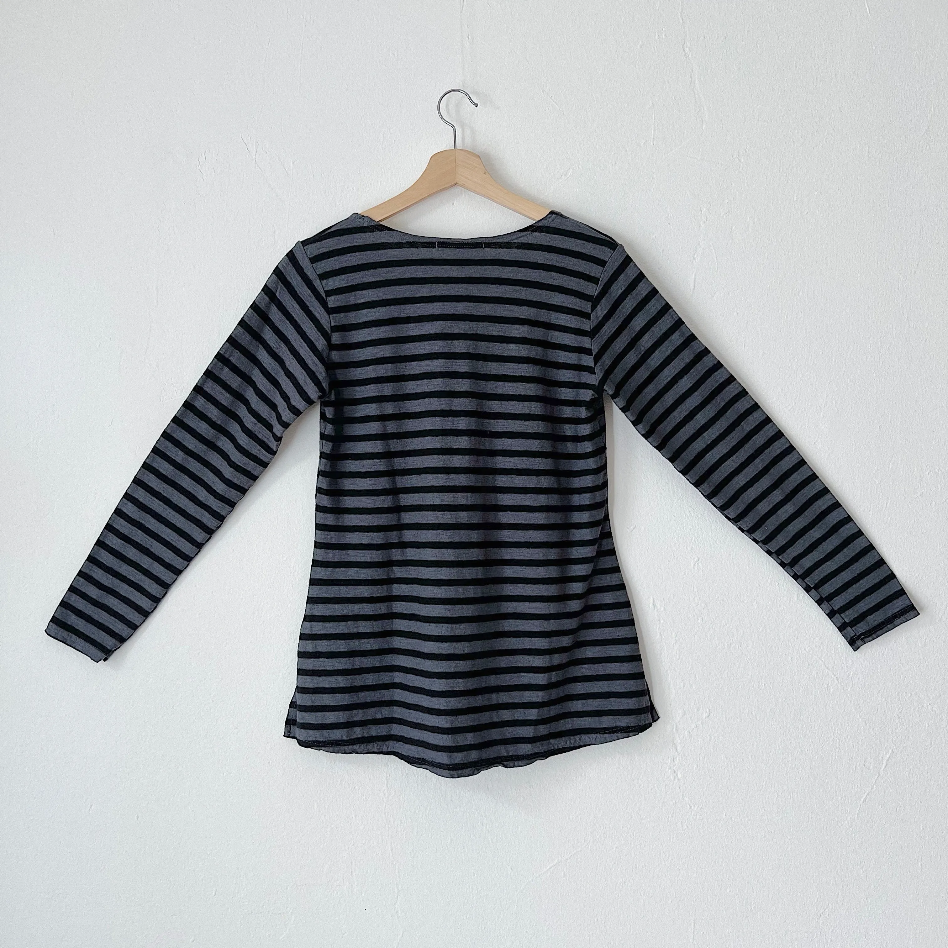 Cut Loose | Modern Linen Blend Top in Anthracite Stripe