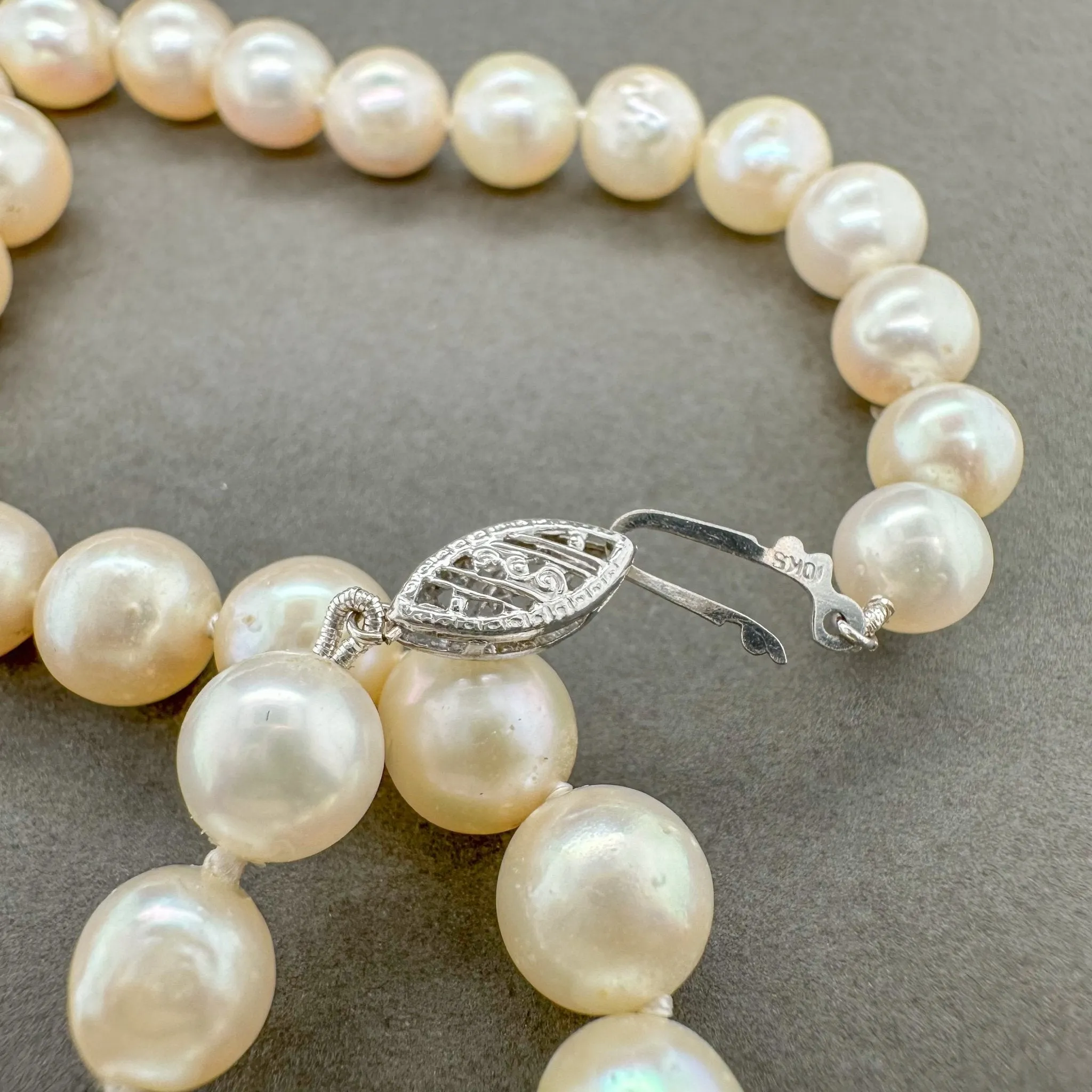 Estate 10K W Gold 6.5-9.7mm Graduated Akoya Pearl 15” Necklace