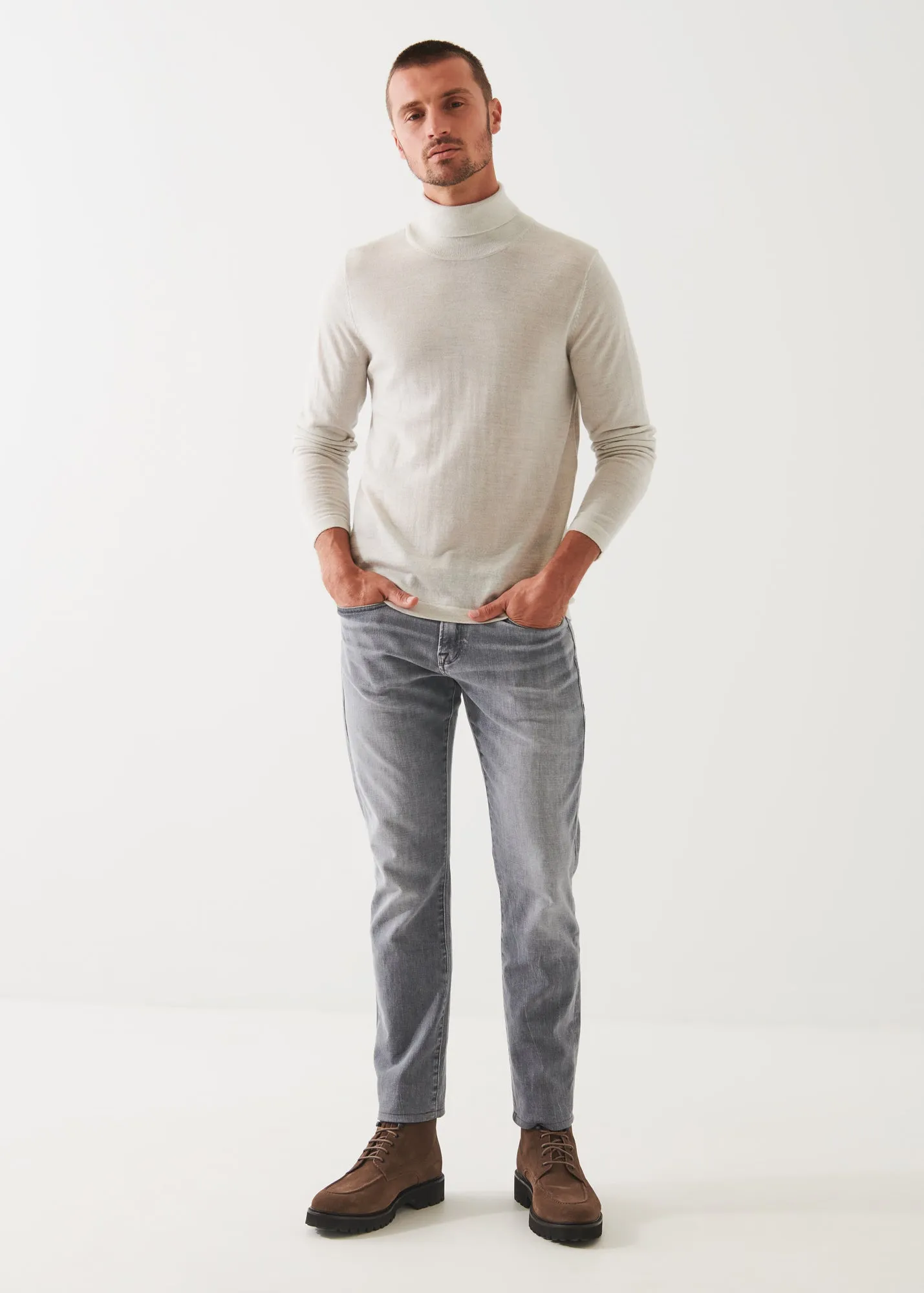 EXTRA-FINE MERINO TURTLENECK