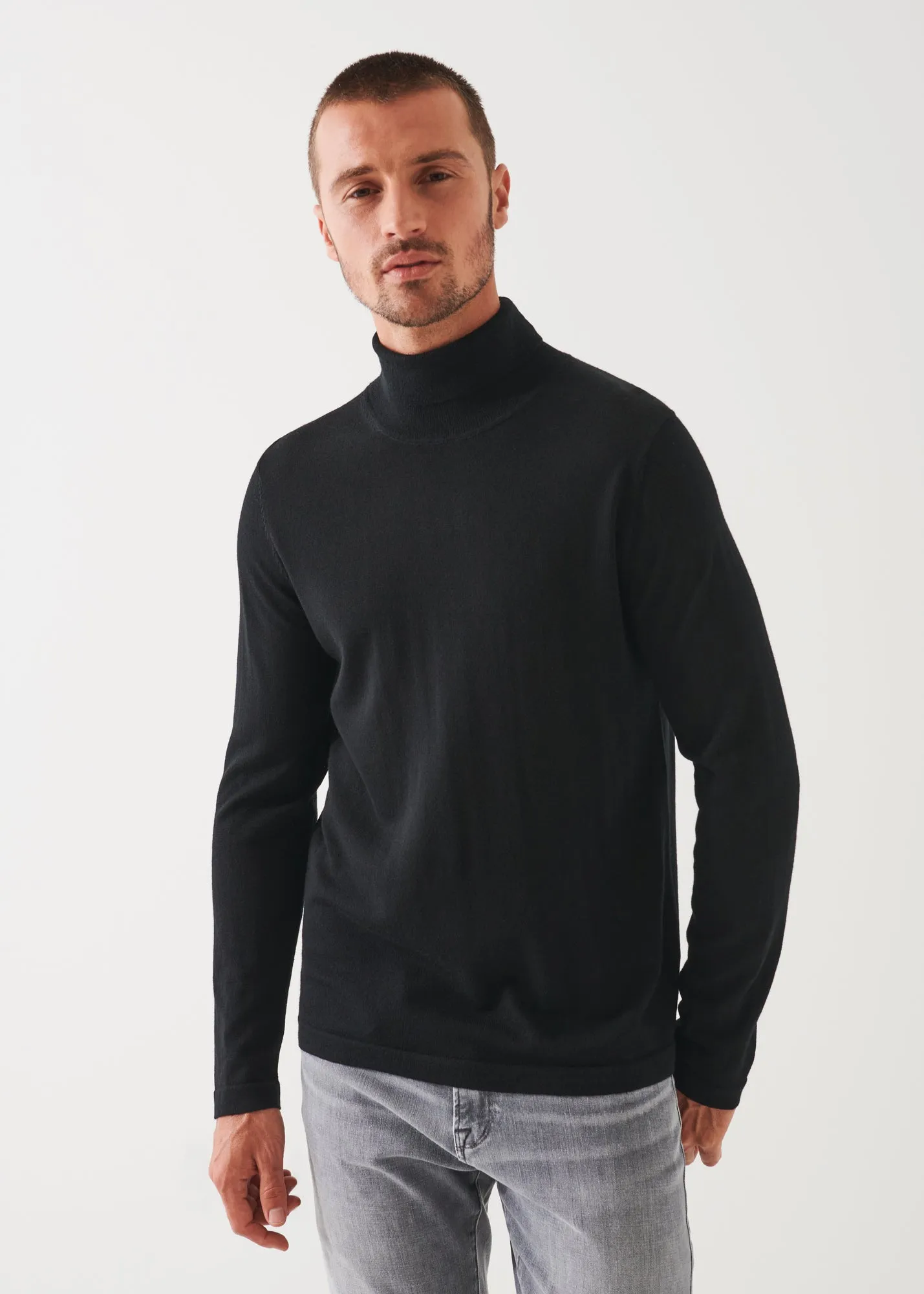 EXTRA-FINE MERINO TURTLENECK