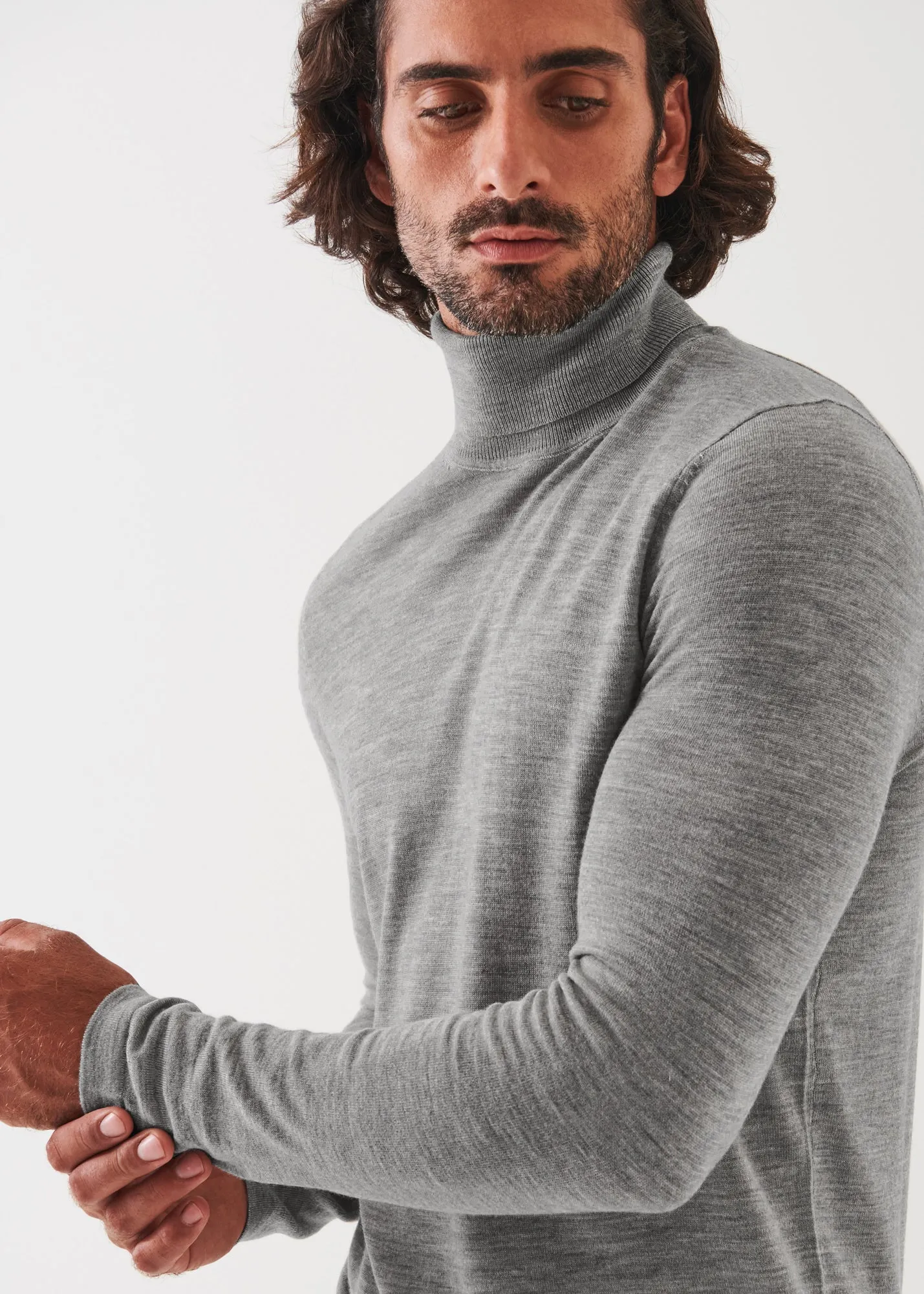 EXTRA-FINE MERINO TURTLENECK