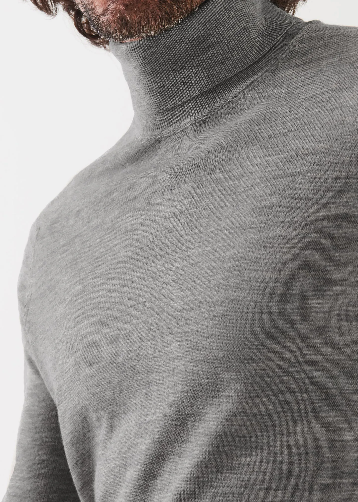 EXTRA-FINE MERINO TURTLENECK