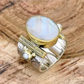 Indian Moonstone & Pearl Ring, Rainbow Ring, Wide Band Ring, Flower Textured Ring, Two Tone Ring, Statement Ring Fresh Water Pearl Ring