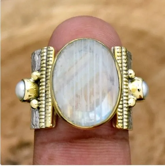 Indian Moonstone & Pearl Ring, Rainbow Ring, Wide Band Ring, Flower Textured Ring, Two Tone Ring, Statement Ring Fresh Water Pearl Ring