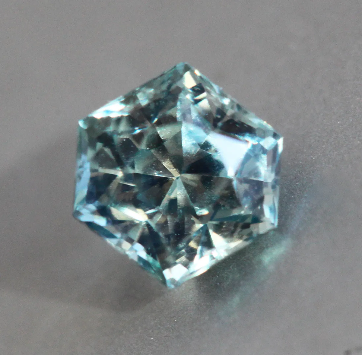 Loose 1.14 Ct Hexagon Green Sapphire