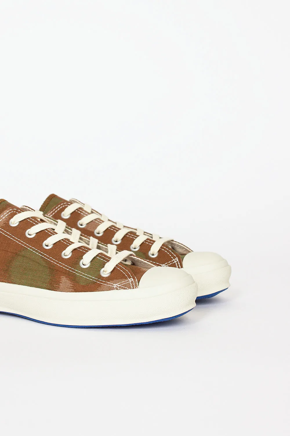 Low Basket Sneaker Camo