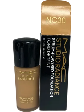 MAC Studio Radiance Serum-Powered Foundation NC30 Hydrating Medium Coverage