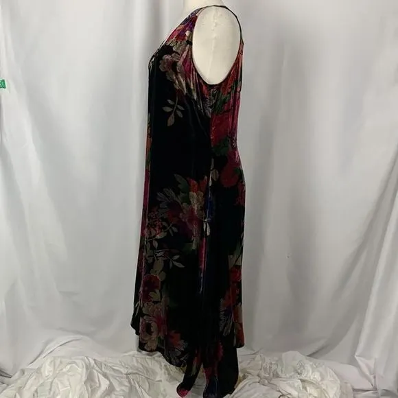 Natori NWTBlack Floral Velvet Dress