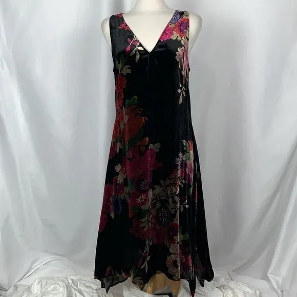 Natori NWTBlack Floral Velvet Dress