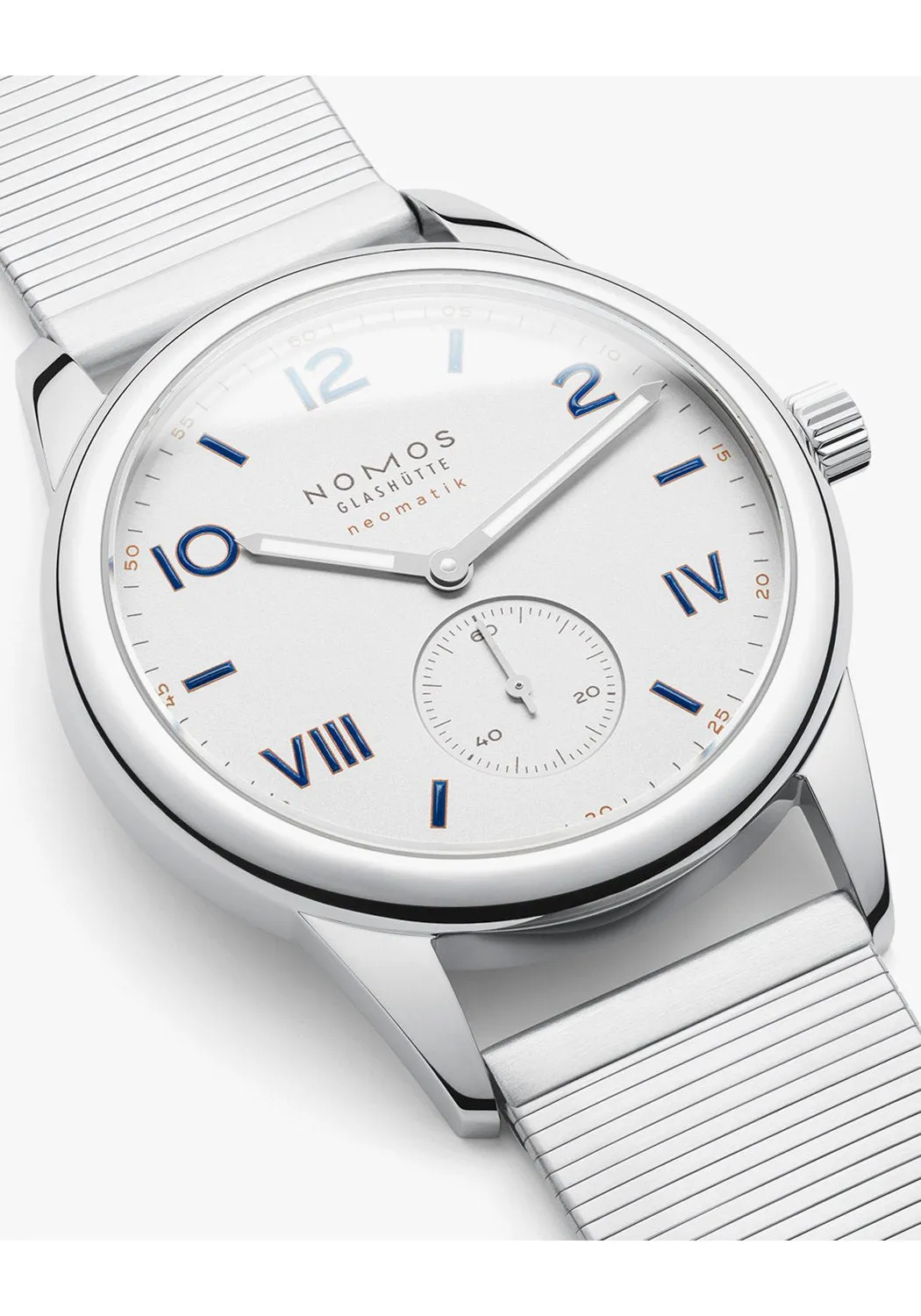 NOMOS Club Campus Neomatik 39 White | Ref. 765