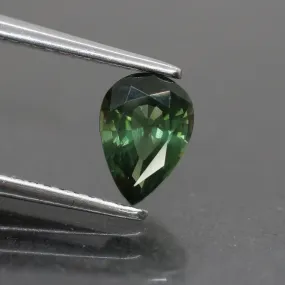 Sapphire | natural, green, pear cut 7x5 mm, VS 0.7ct