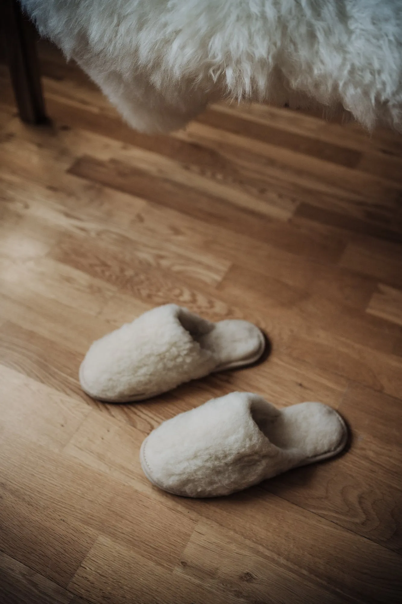 Slip-On Slippers with  cream Wool