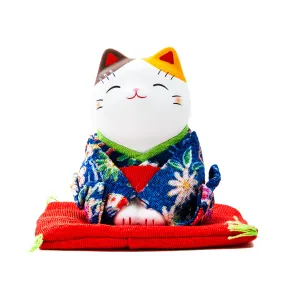 Yakushigama Ceramic Bowing Beckoning Cat with Kimono